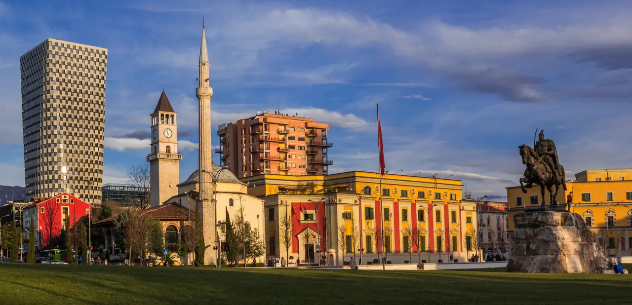 Skanderbeg Square, Tirana